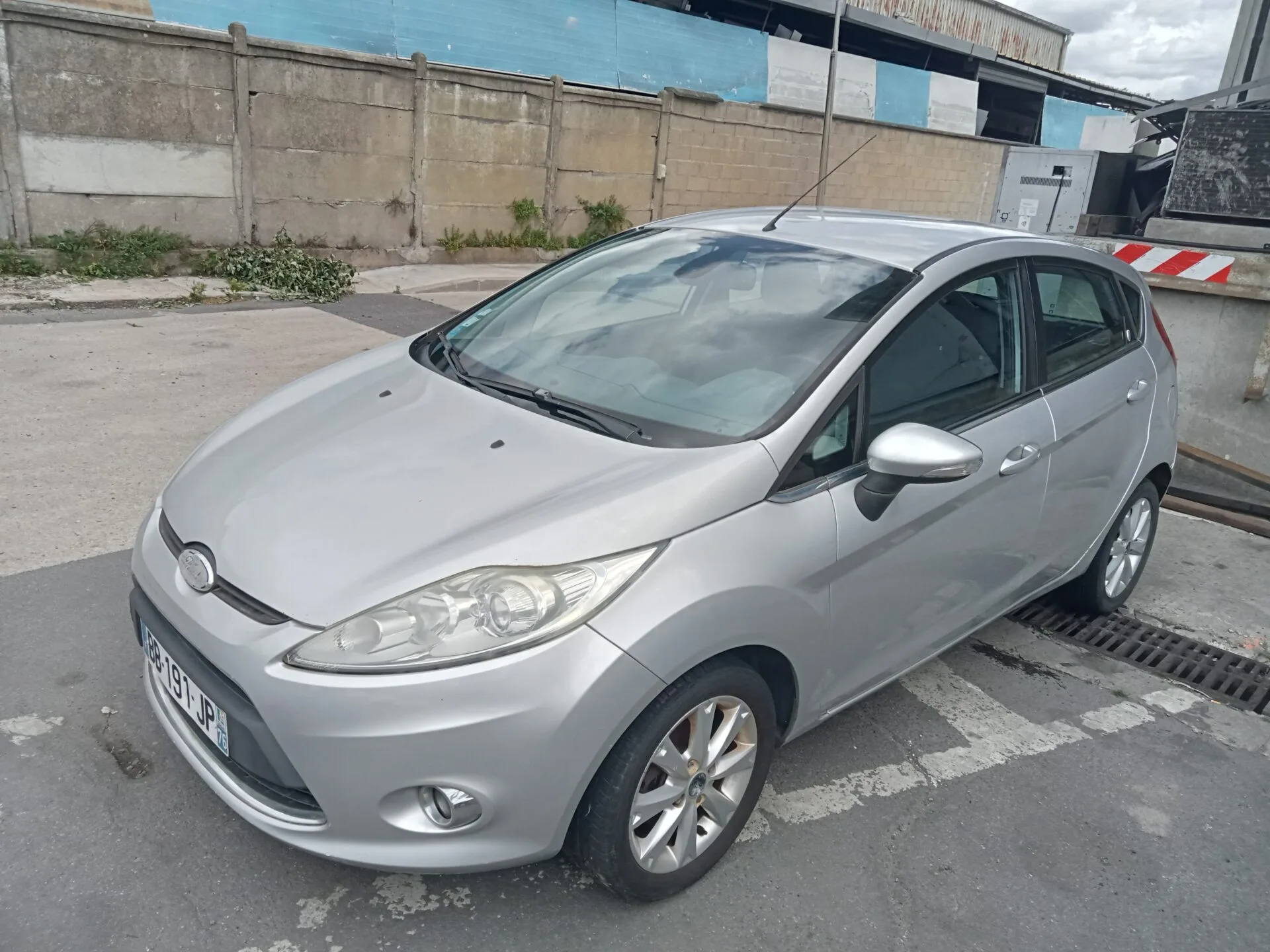 FORD FIESTA Ghia 2009 – Image 2