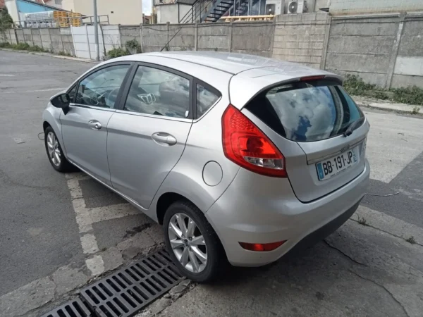 FORD FIESTA Ghia 2009