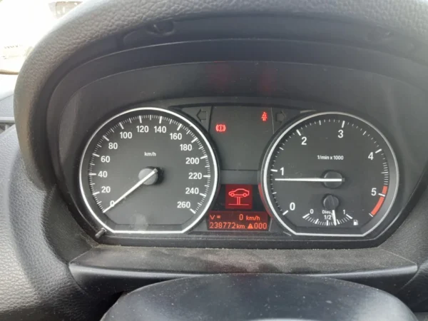 BMW SERIE 1 E87 LCI Confort 2010