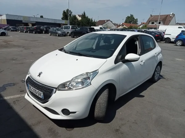 PEUGEOT 208 Active 2015