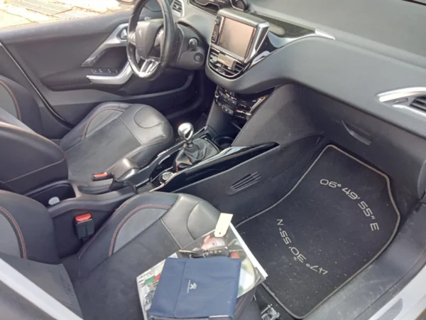 PEUGEOT 2008 Active 2015