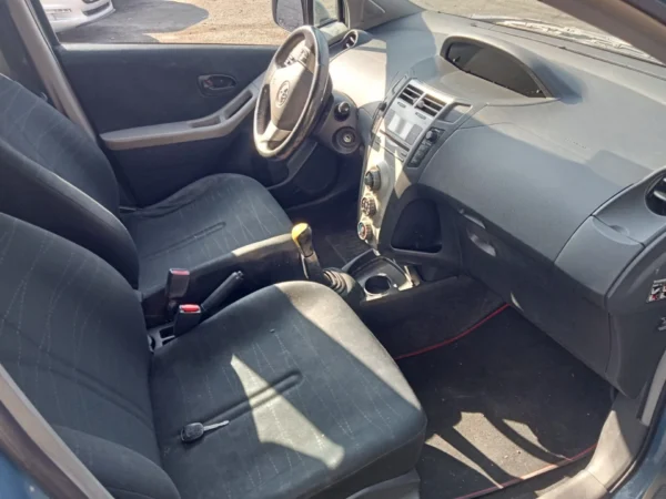 TOYOTA YARIS Luna Pack 2006