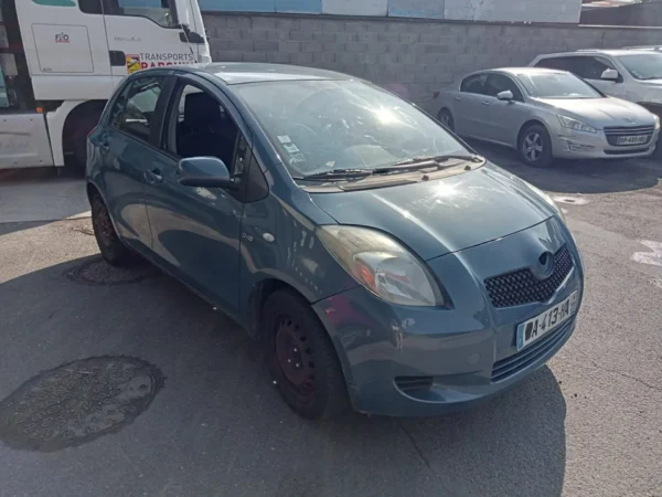 TOYOTA YARIS Luna Pack 2006