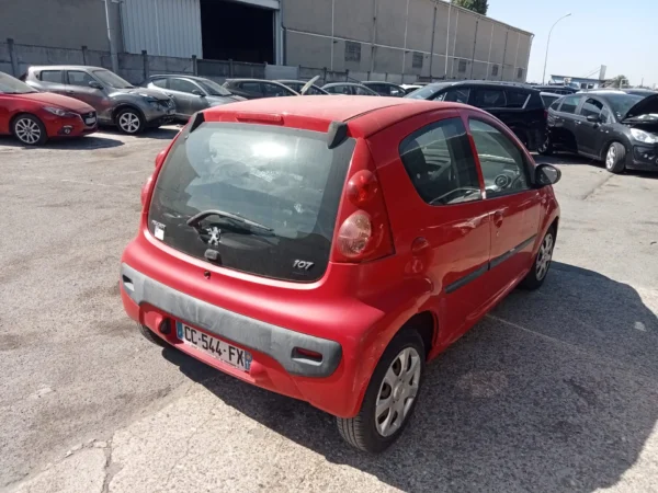 PEUGEOT 107 Active 2012