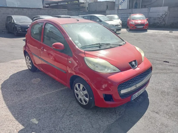 PEUGEOT 107 Active 2012