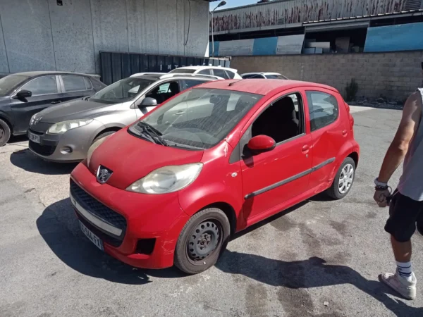 PEUGEOT 107 Active 2012