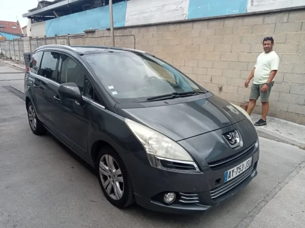 PEUGEOT 5008 Premium Pack 5pl A 2010