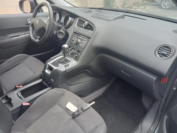 PEUGEOT 5008 Premium Pack 5pl A 2010