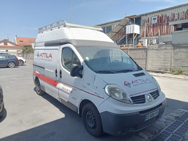 RENAULT TRAFIC FOURGON GRAND CONFORT 2008