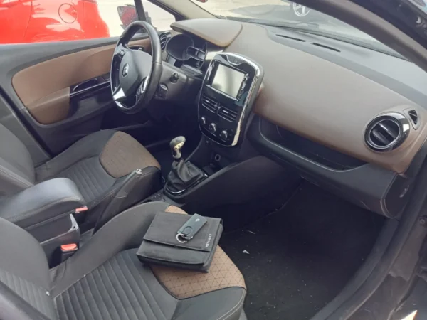 RENAULT CLIO IV Zen 90g 2013