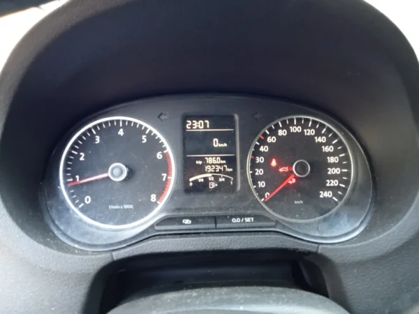 VOLKSWAGEN POLO Life 2013