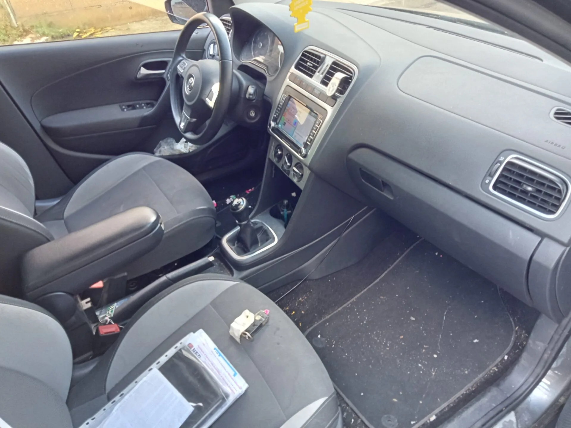 VOLKSWAGEN POLO Life 2013 – Image 5