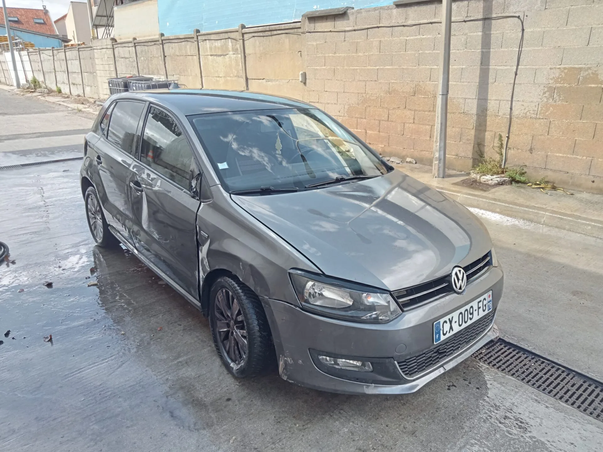 VOLKSWAGEN POLO Life 2013