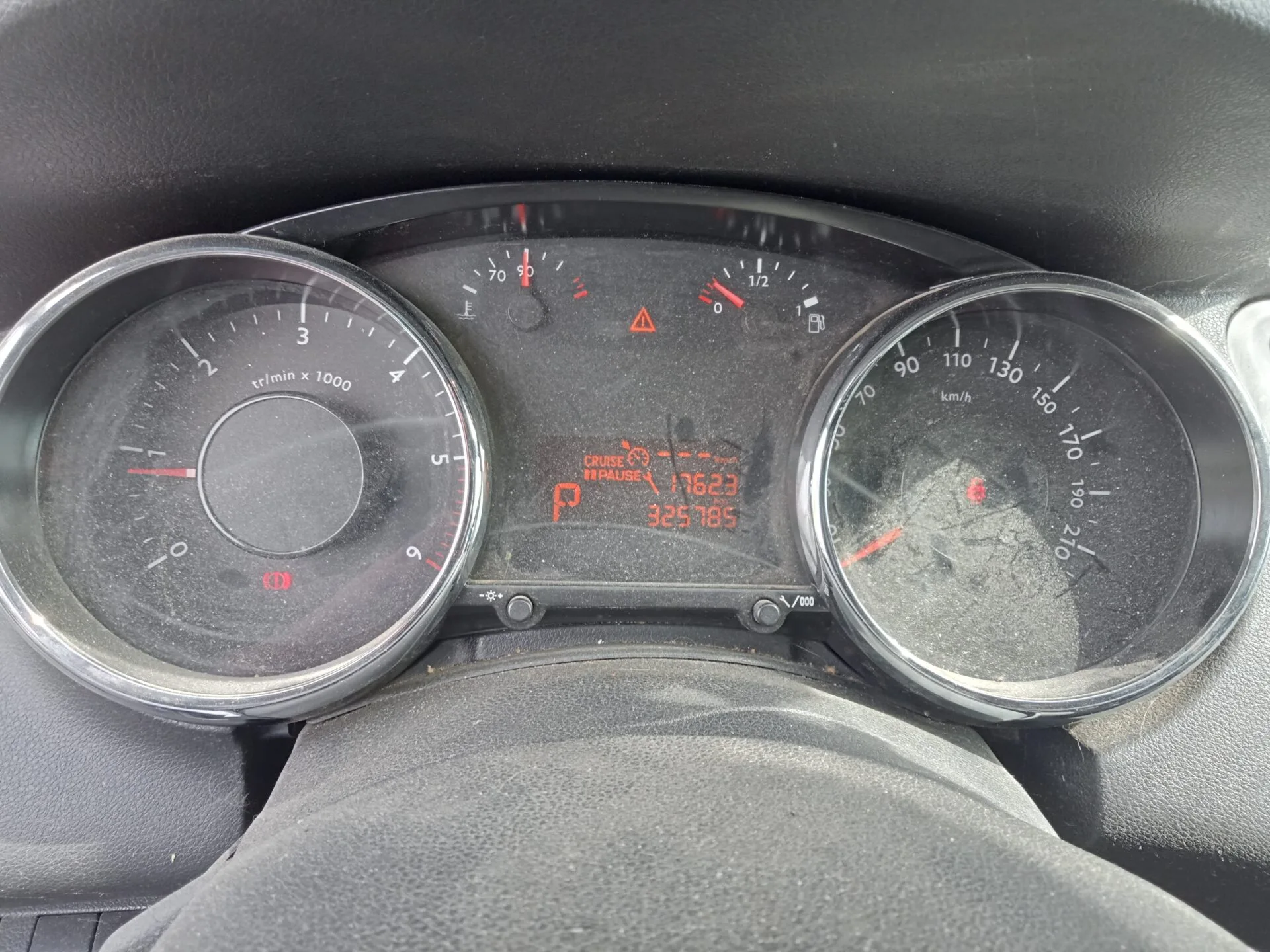 PEUGEOT 5008 Allure 2015 – Image 6