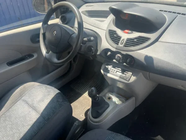 RENAULT TWINGO II Access 2009