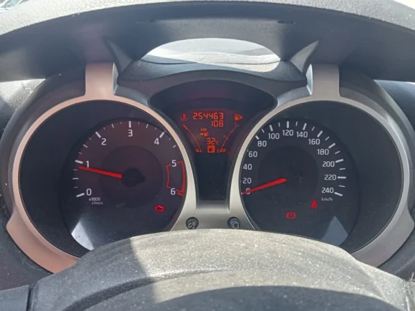 NISSAN JUKE Acenta 2011