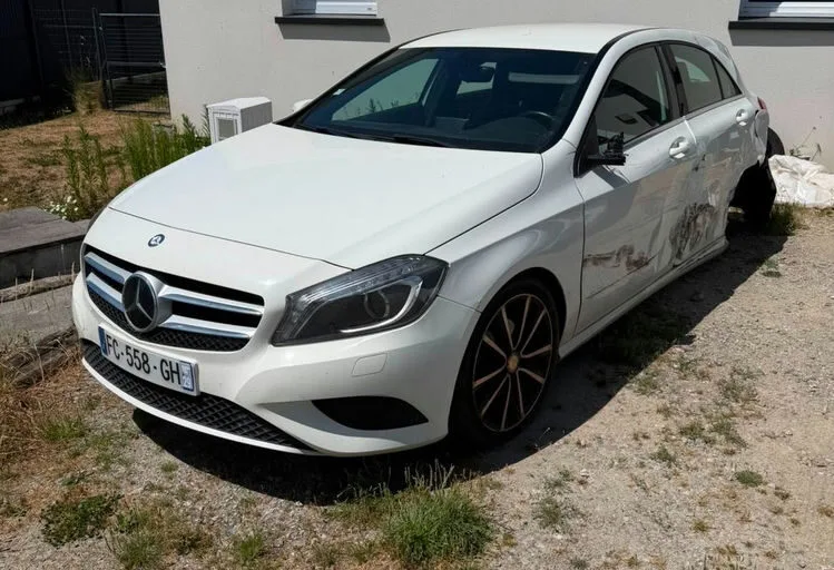 MERCEDES CLASSE A Sensation 7-G DCT A 2013 – Image 9
