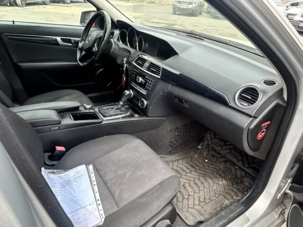 MERCEDES CLASSE C BREAK Avantgarde A 2012