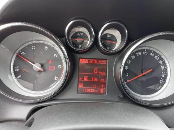 OPEL ASTRA SPORTS TOURER Edition 2015