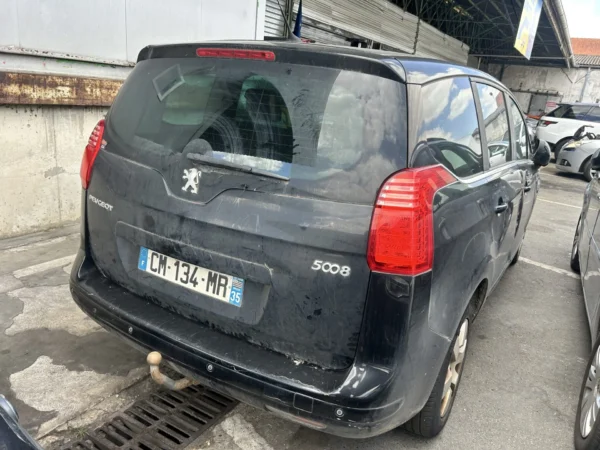 PEUGEOT 5008 Allure 5pl 2012