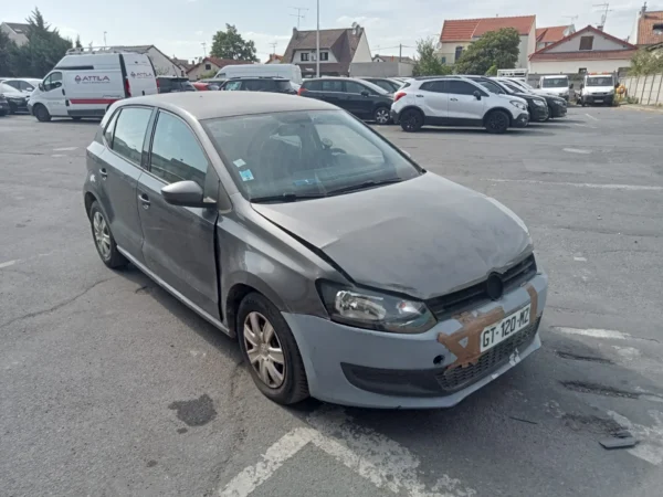 VOLKSWAGEN POLO 2010
