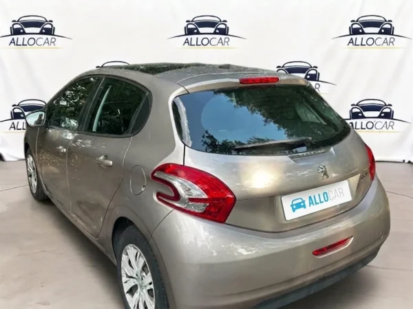 PEUGEOT 208 Allure 2012