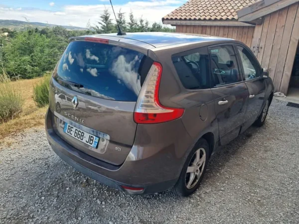 RENAULT GRAND SCENIC III Dynamique 7 pl 2010
