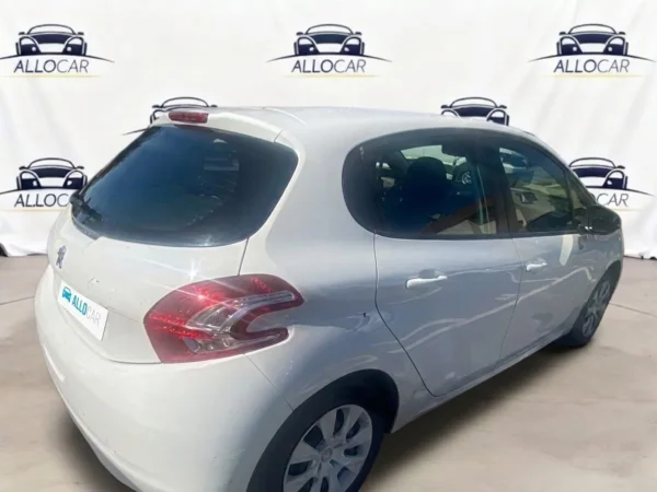 PEUGEOT 208 Active 2014