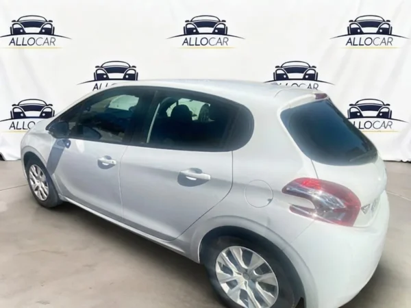 PEUGEOT 208 Active 2014