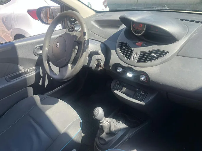 RENAULT TWINGO II Summertime Euro 5 2013 – Image 12