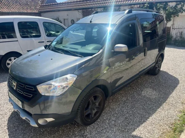 DACIA DOKKER Stepway 2017