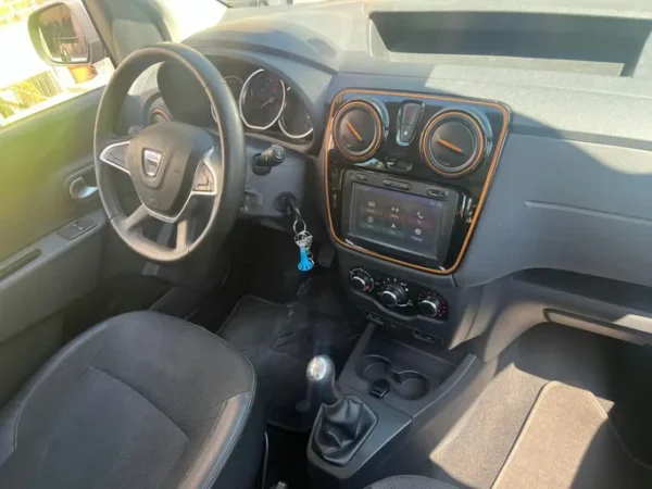 DACIA DOKKER Stepway 2017