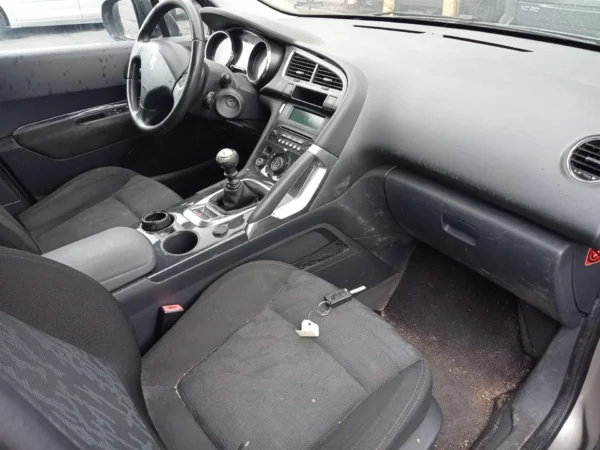 PEUGEOT 3008 Premium 2011