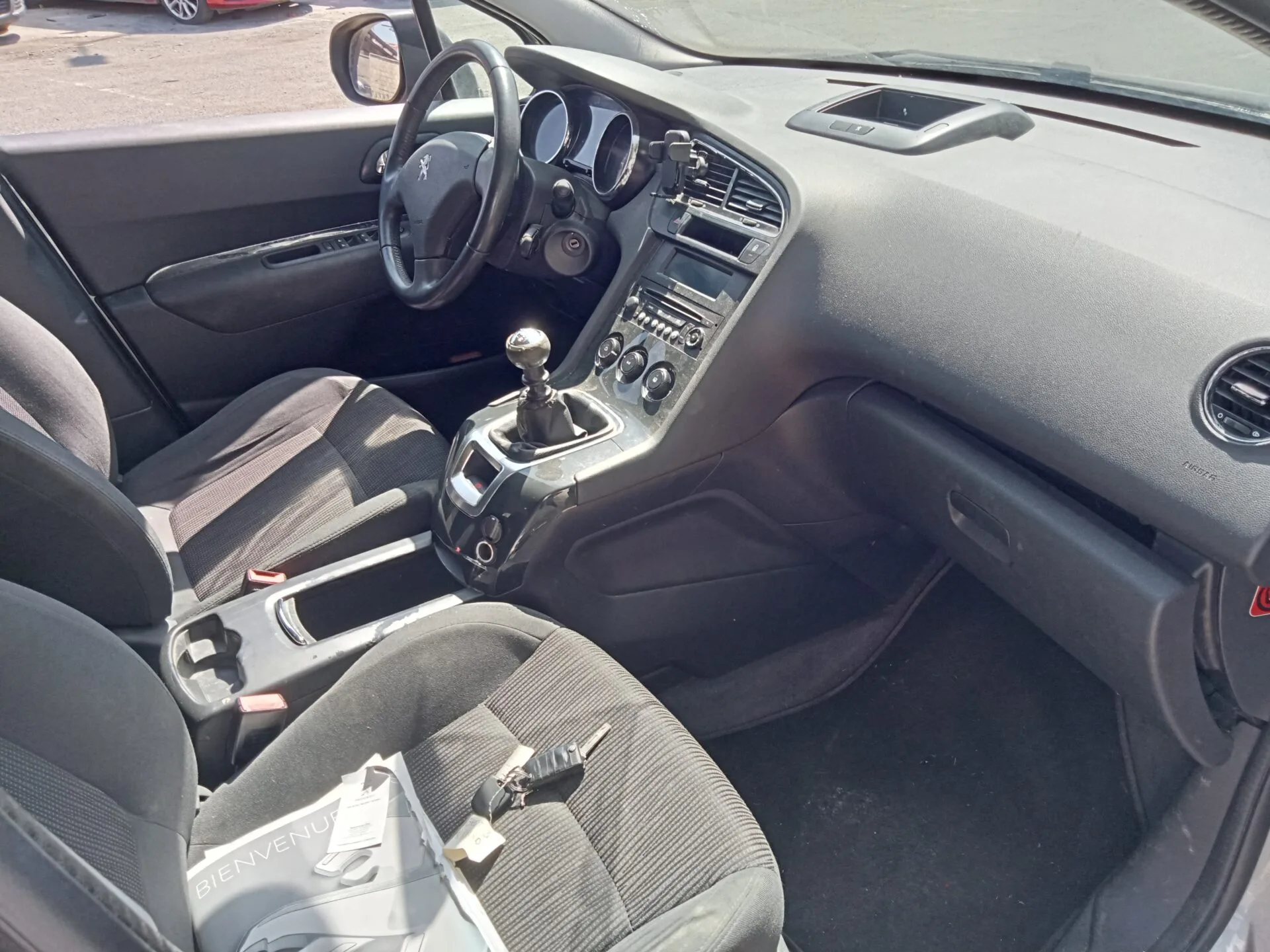 PEUGEOT 5008 2015 – Image 5