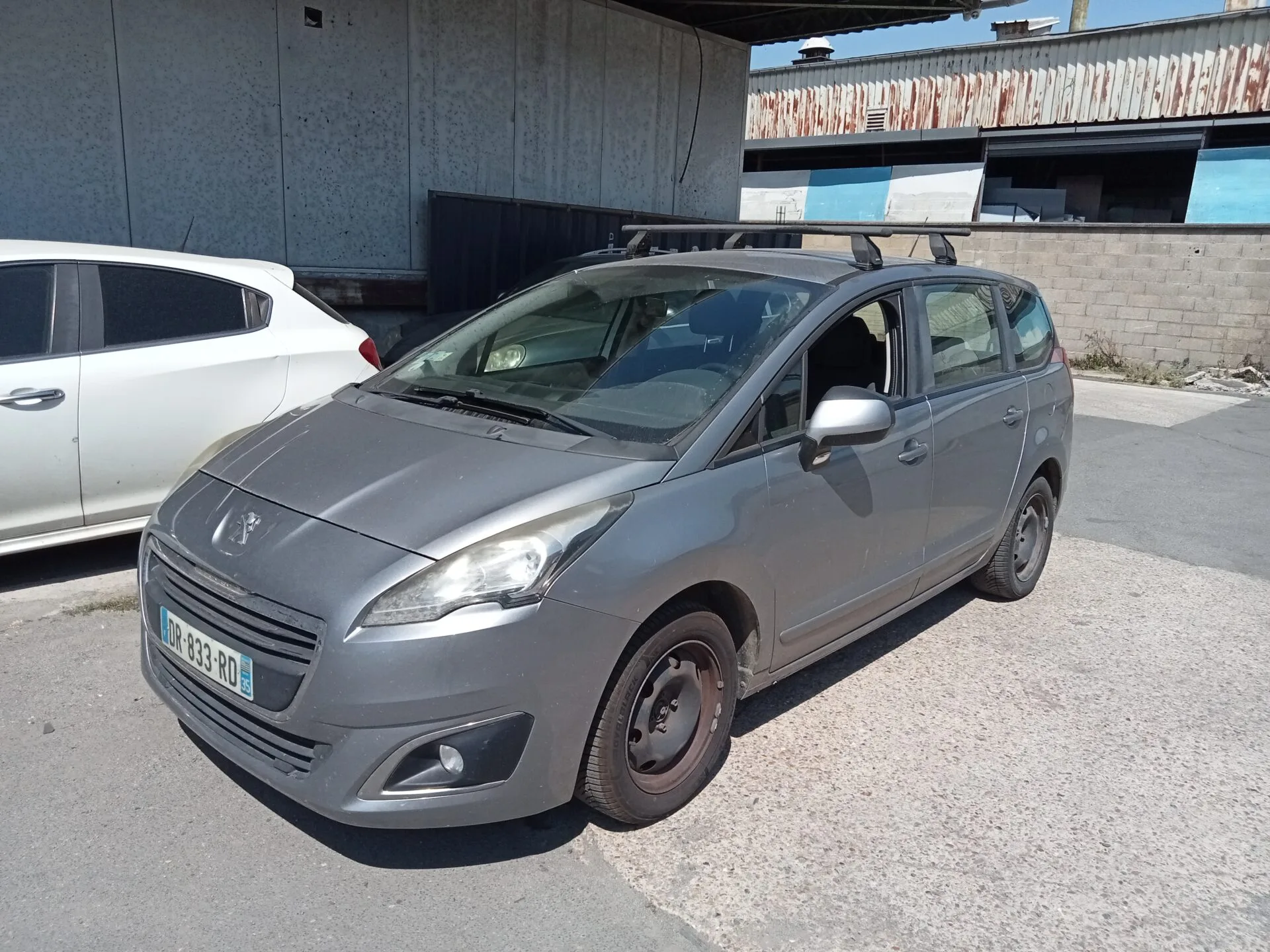 PEUGEOT 5008 2015 – Image 2