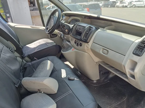 RENAULT TRAFIC PASSENGER Authentique 2008