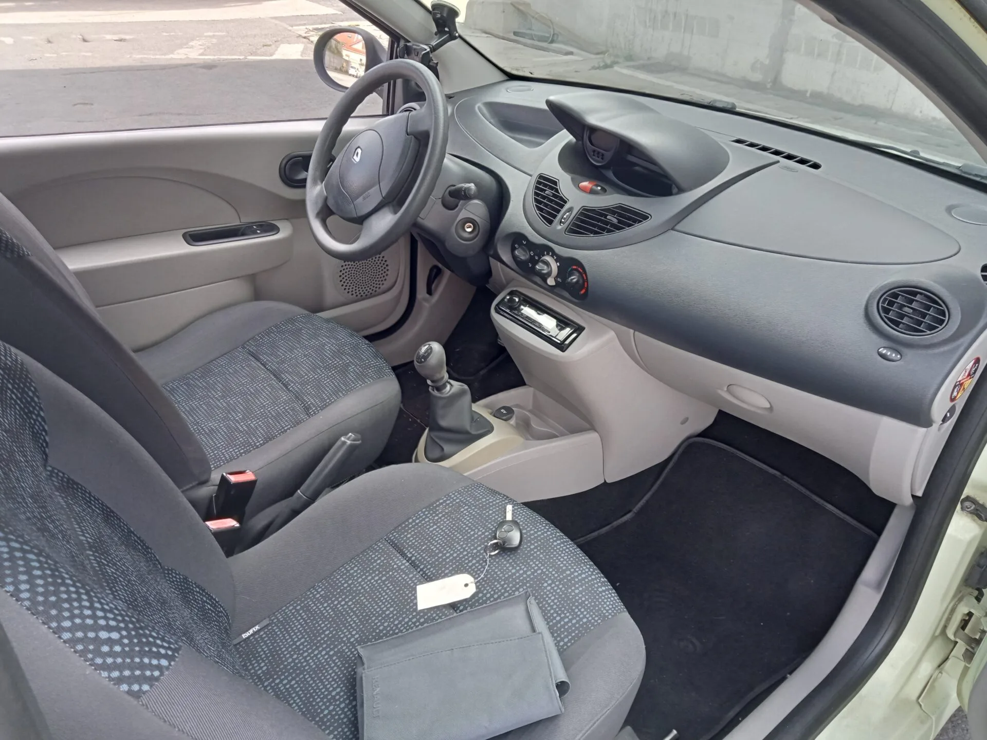 RENAULT TWINGO II Expression 2009 – Image 4