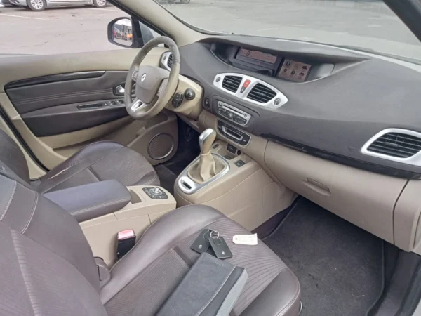 RENAULT GRAND SCENIC III 2010