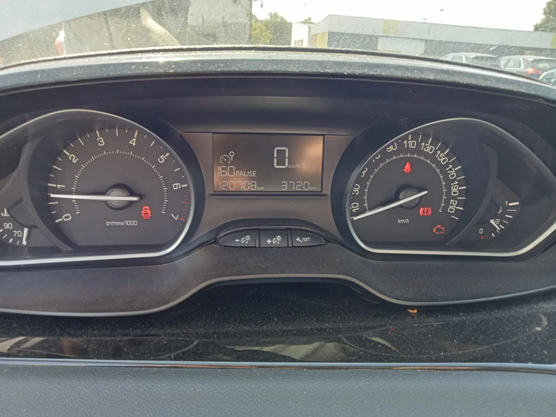 PEUGEOT 208 Active 2016 – Image 6