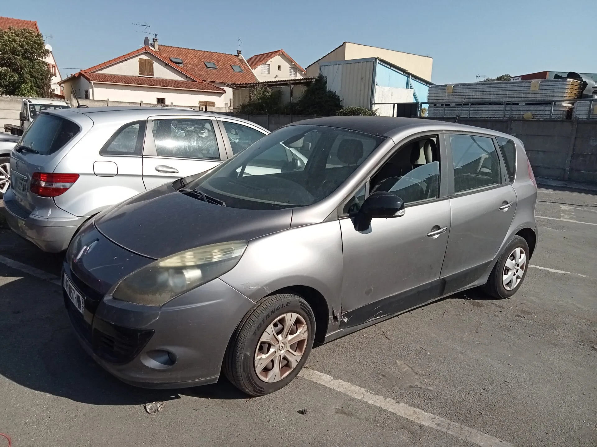 RENAULT GRAND SCENIC III Authentique 5 pl 2010 – Image 2