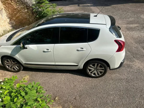 PEUGEOT 3008 HYBRID4 Limited Edition 2012