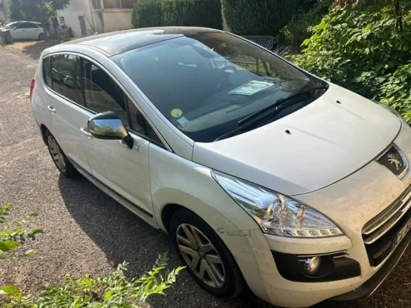 PEUGEOT 3008 HYBRID4 Limited Edition 2012
