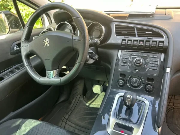 PEUGEOT 3008 HYBRID4 Limited Edition 2012