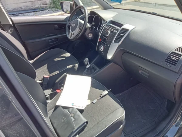 KIA VENGA Style 2010