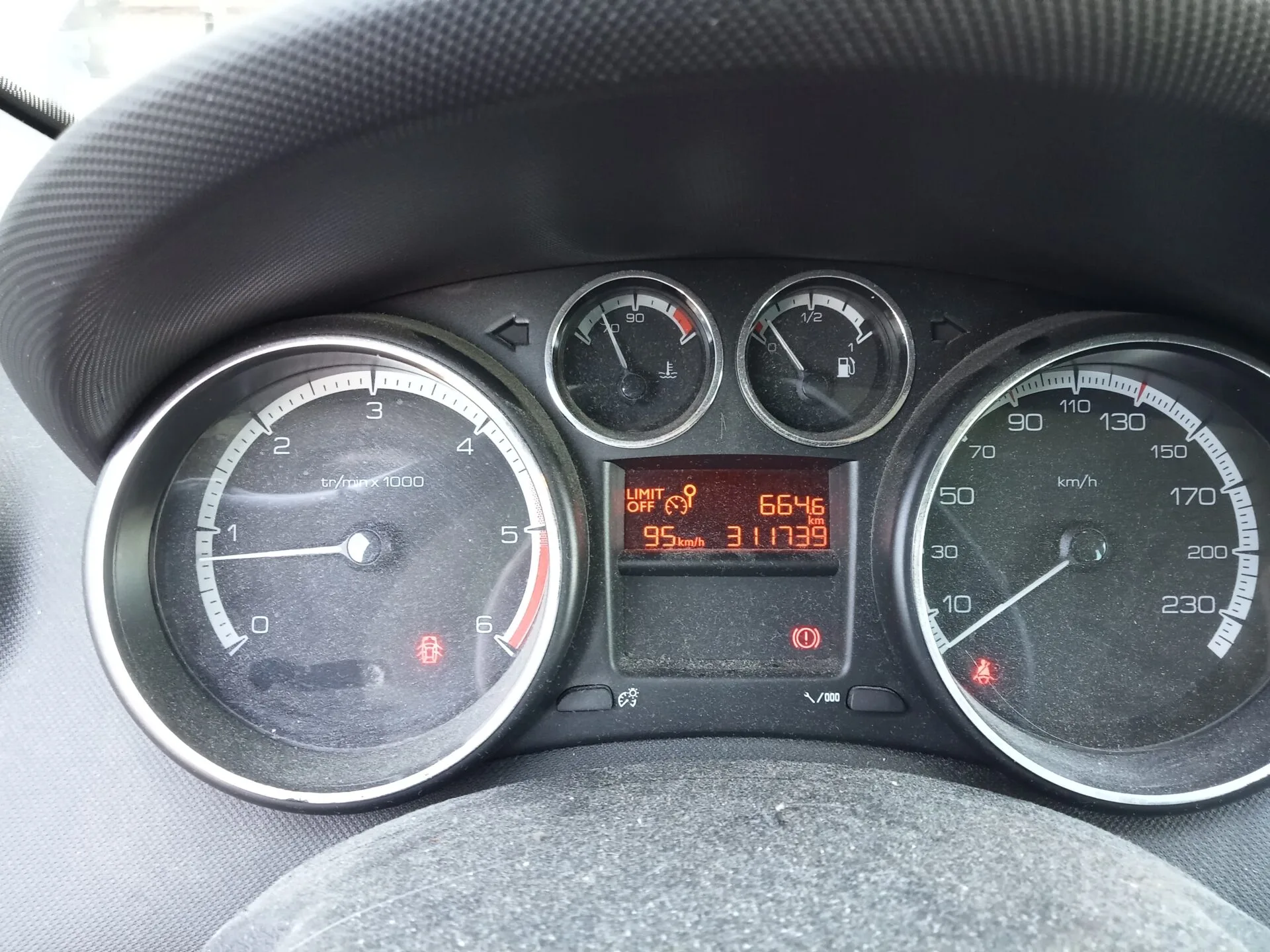PEUGEOT 308 SW 2012 – Image 6