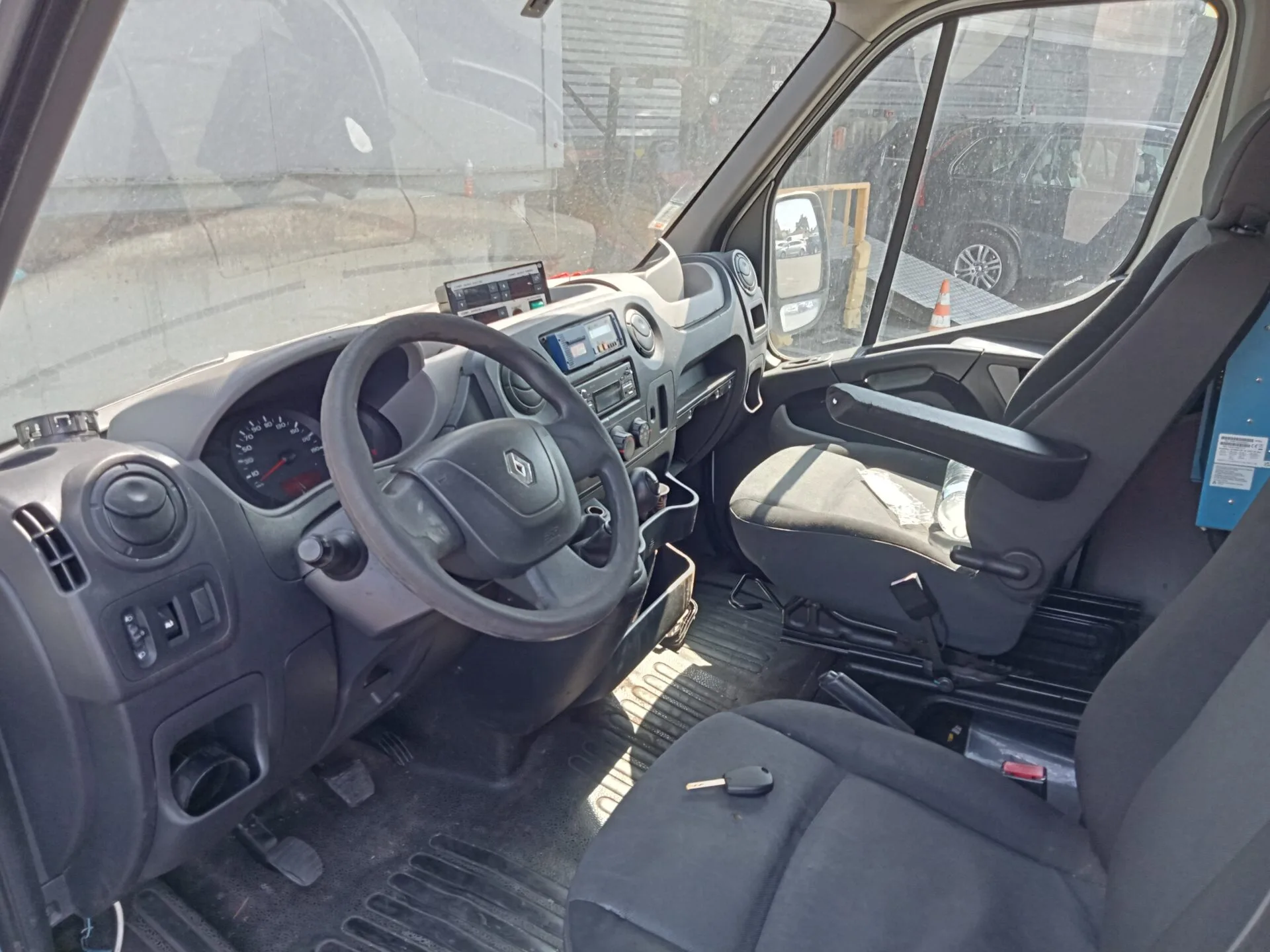 RENAULT MASTER PLANCHER CABINE GRAND CONFORT 2015 – Image 6