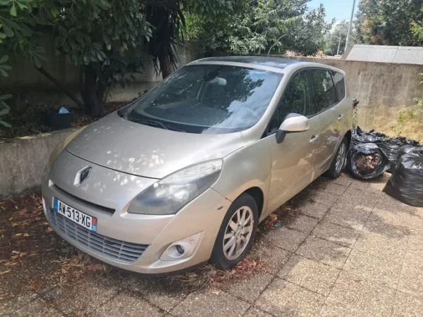 RENAULT GRAND SCENIC III Privilège 7 pl 2010