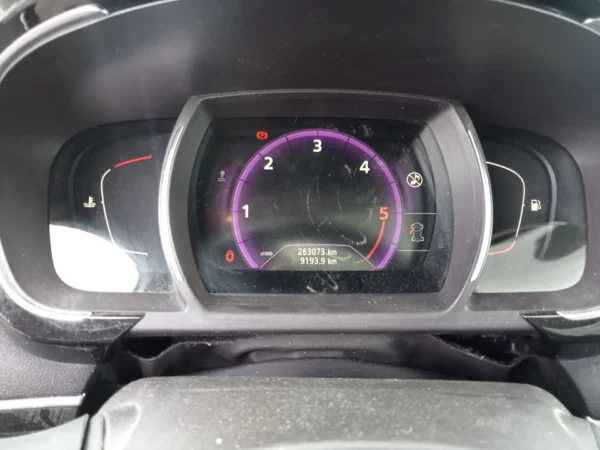 RENAULT ESPACE V Life 2016