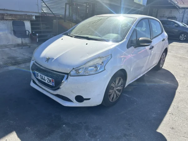 PEUGEOT 208 AFFAIRE PACK CD CLIM 2014