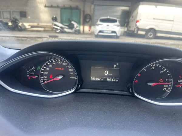PEUGEOT 308 Allure 2015